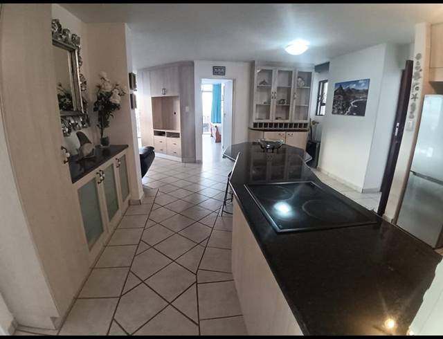 4 BEDROOM APARTMENT FOR SALE IN MANABA BEACH